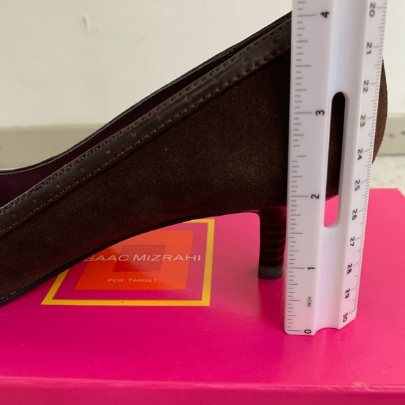 New - Issac Mizrahi Target Kitten Heel Brown Pumps - Picture 4 of 8